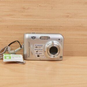 HP Photosmart M447 / 5.0MP Digital Camera / 3x Optical Zoom